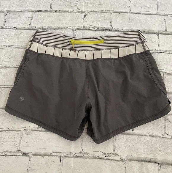 Lululemon Groovy Run Short Soot Light / Slalom Stripe Angel Wing / Hyper Size 6 - Picture 2 of 6